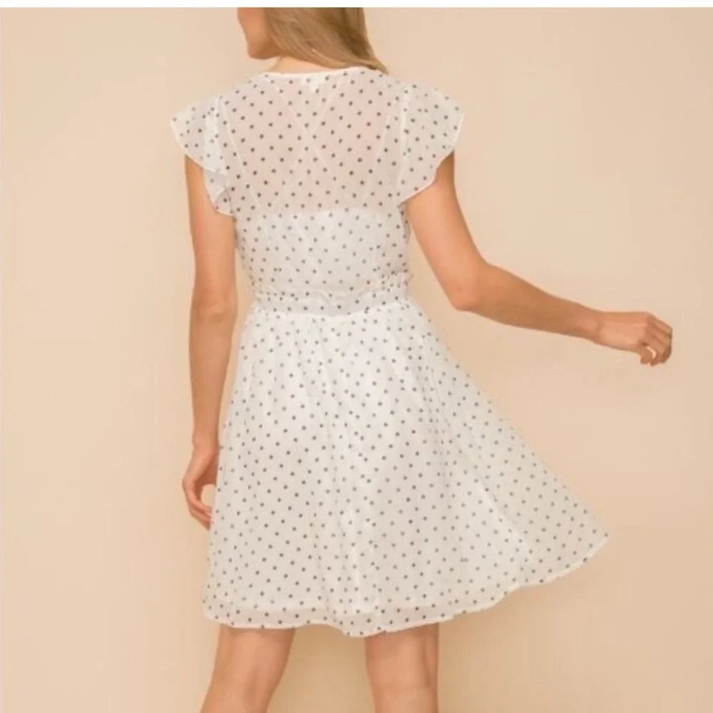 Hem & Thread White Star Print Ruffle Sleeve Dress Size Medium - Picture 2 of 2